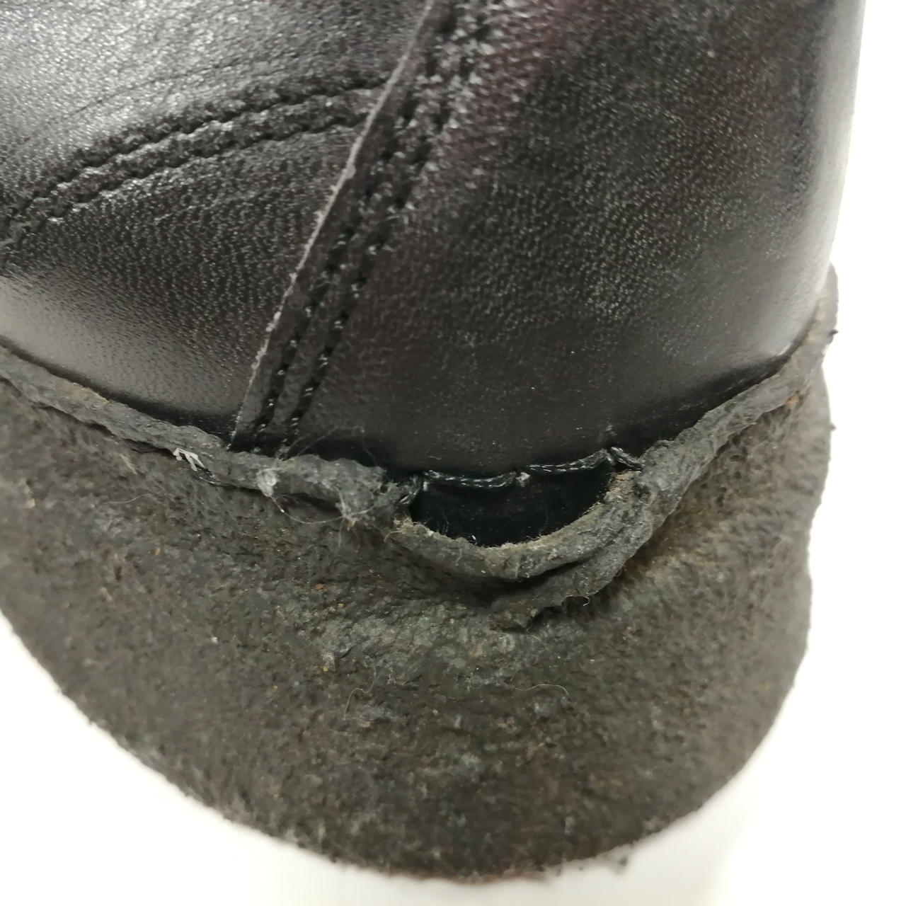 右足ソールダメージ有