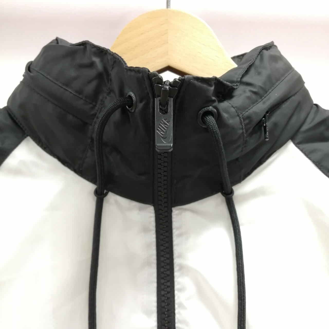 ナイキ(NIKE)|ウィンドランナーフーデッドジャケット|HARDOFF