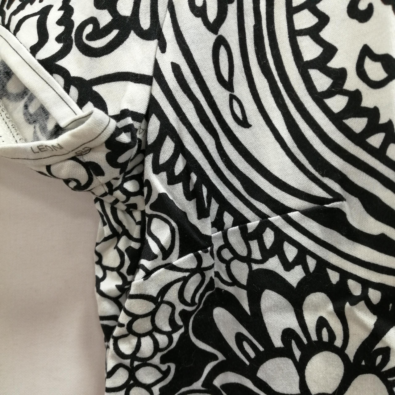 色移り:両脇周辺が多く見られます