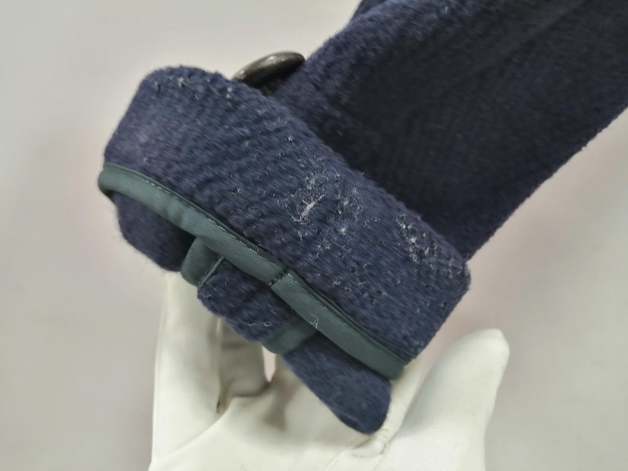 袖内側毛羽立ち有