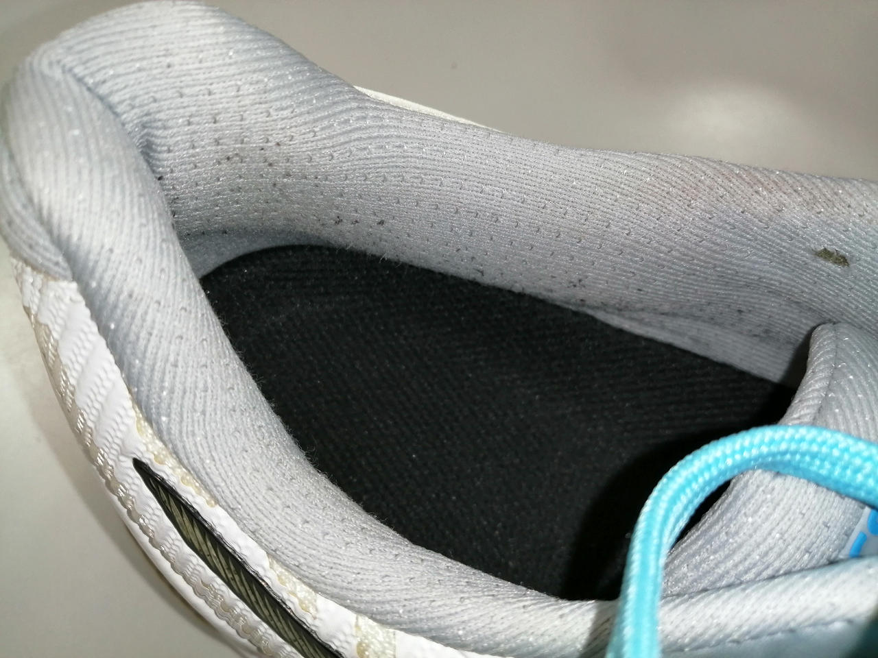 履き口毛羽立ち