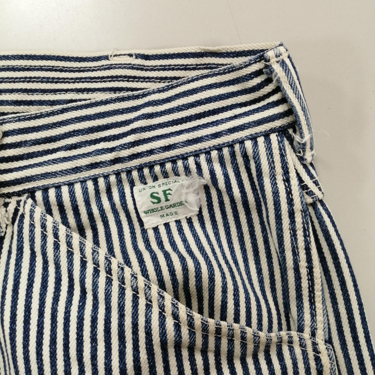 全体縫い目に若干黄ばみ有