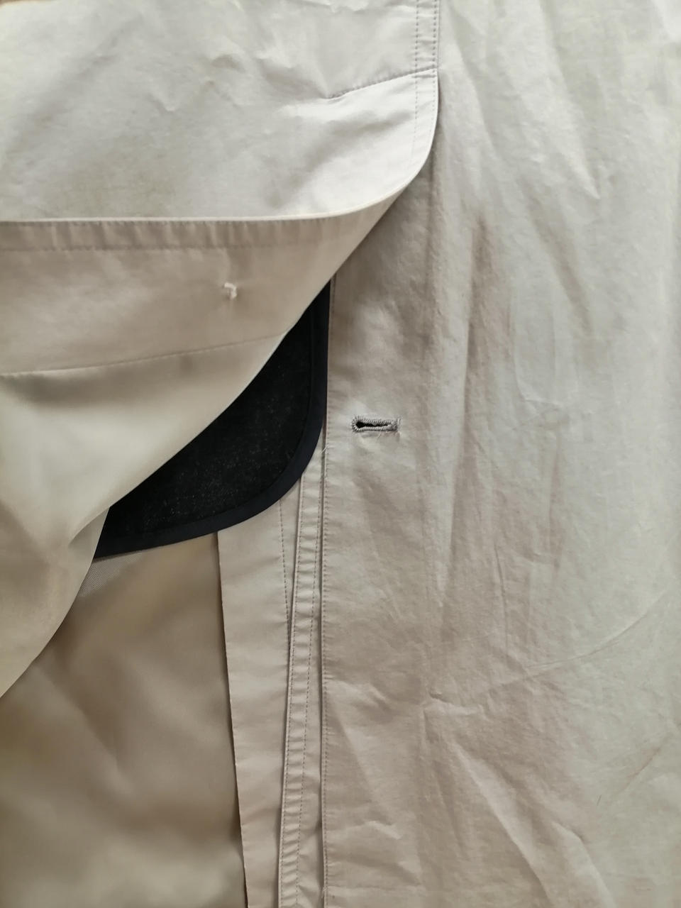 バックボタン欠