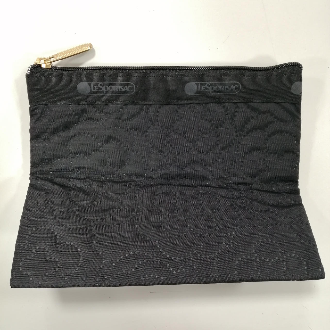 ポーチ付/型崩れ有