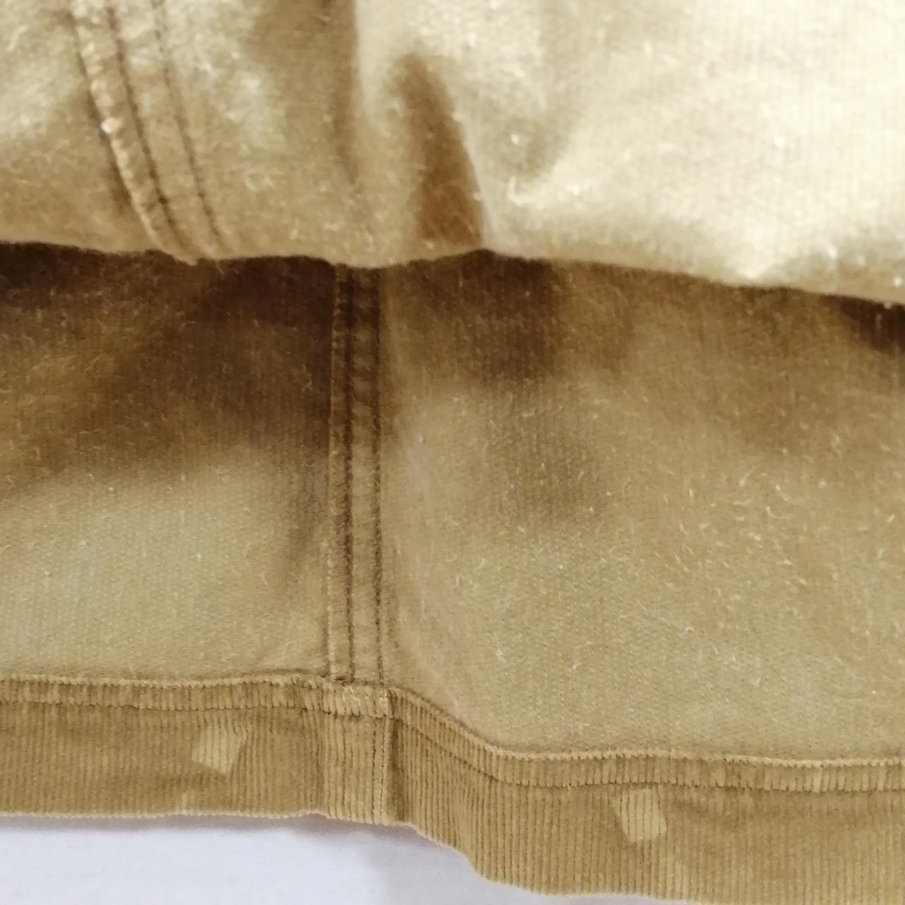 内側毛羽立ち/裾ハンガー跡有