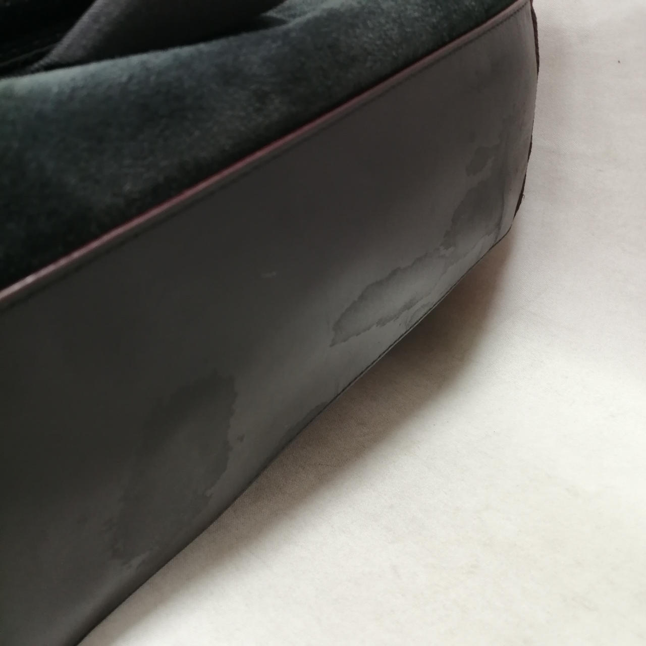 底部分シミあり