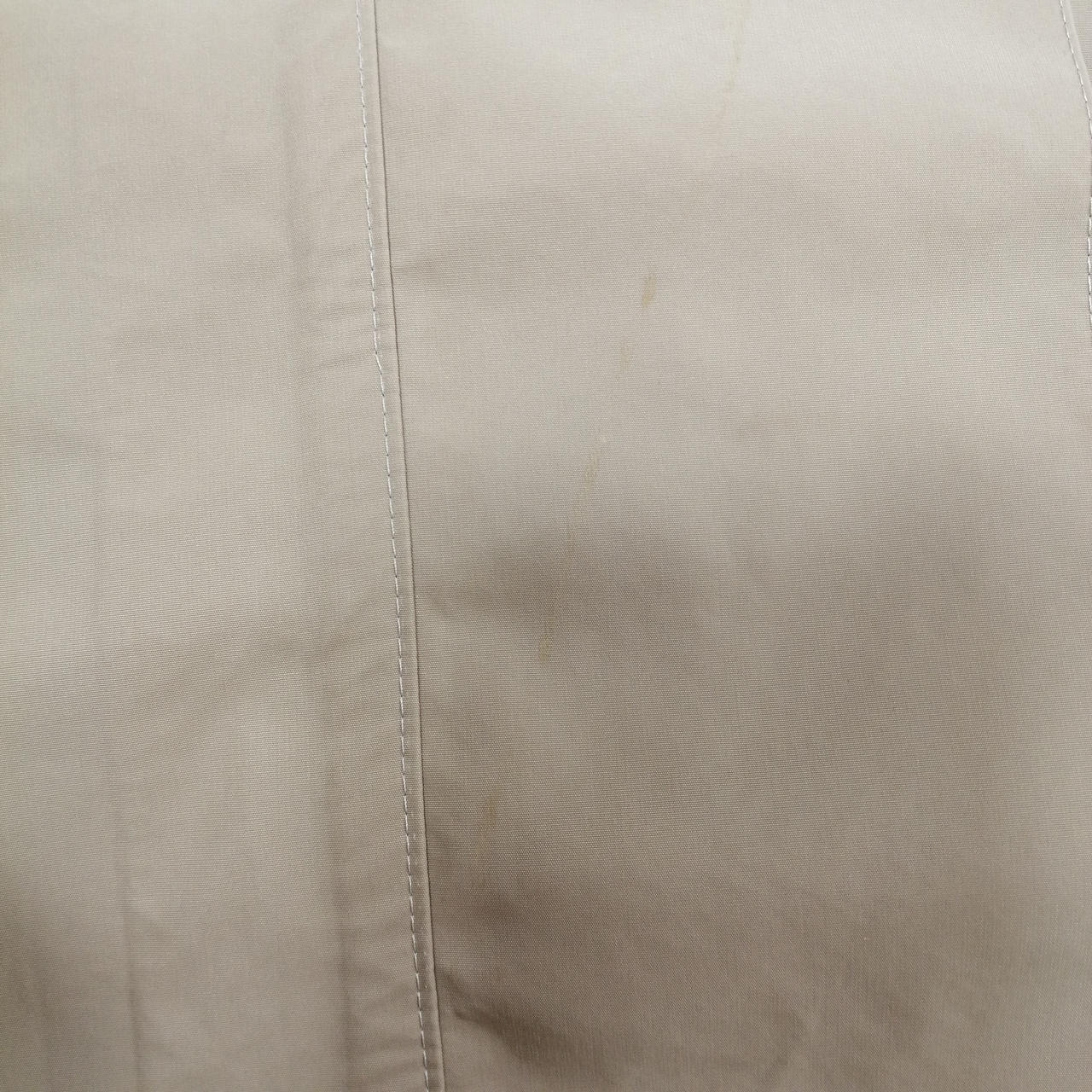 右裾付近お汚れあり