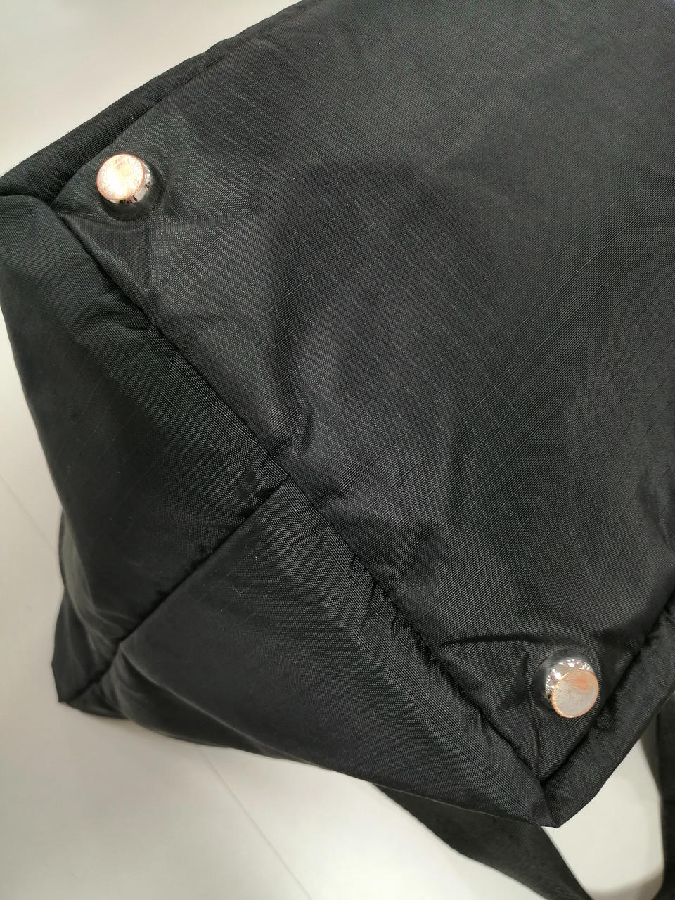 金具部分変色がございます