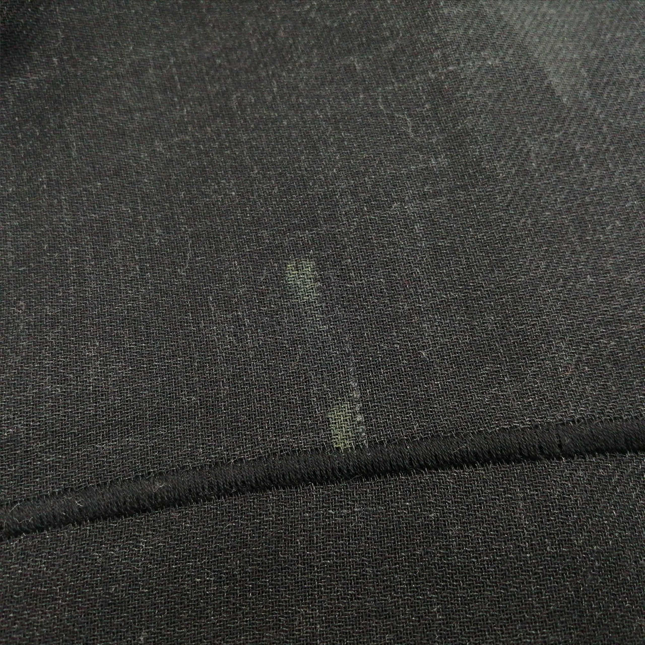 後身頃、裾汚れ