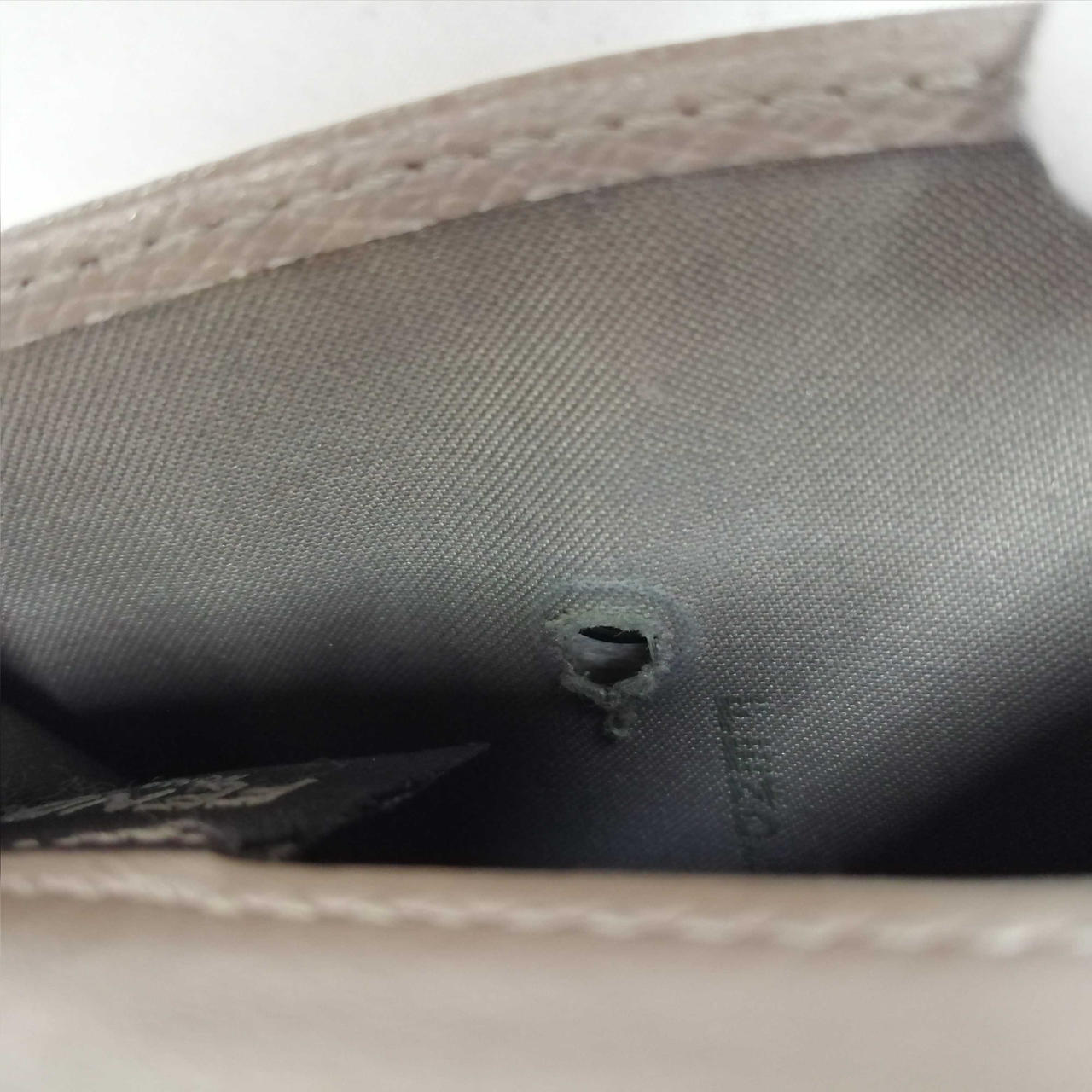 ホック金具欠品