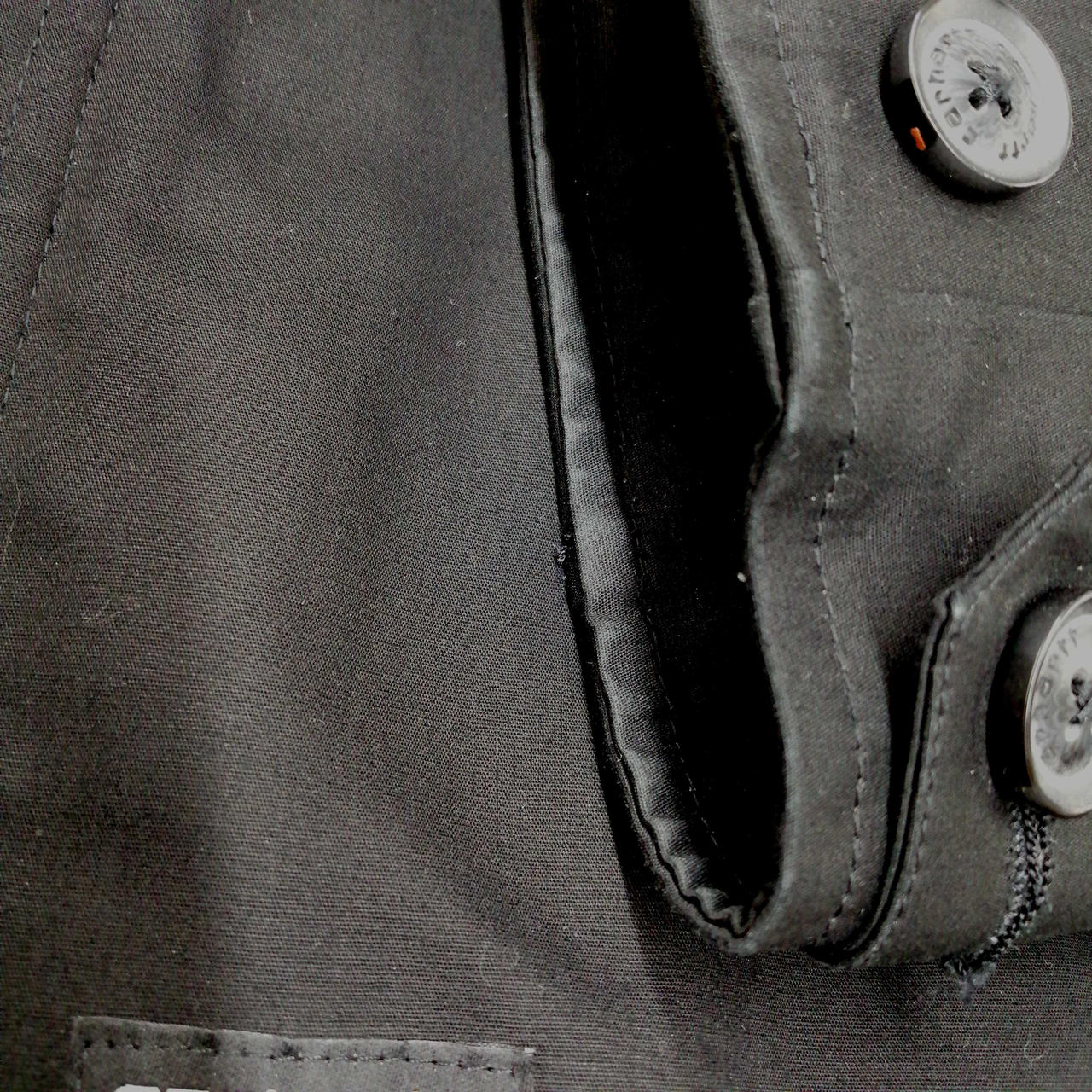 袖口色褪せあり