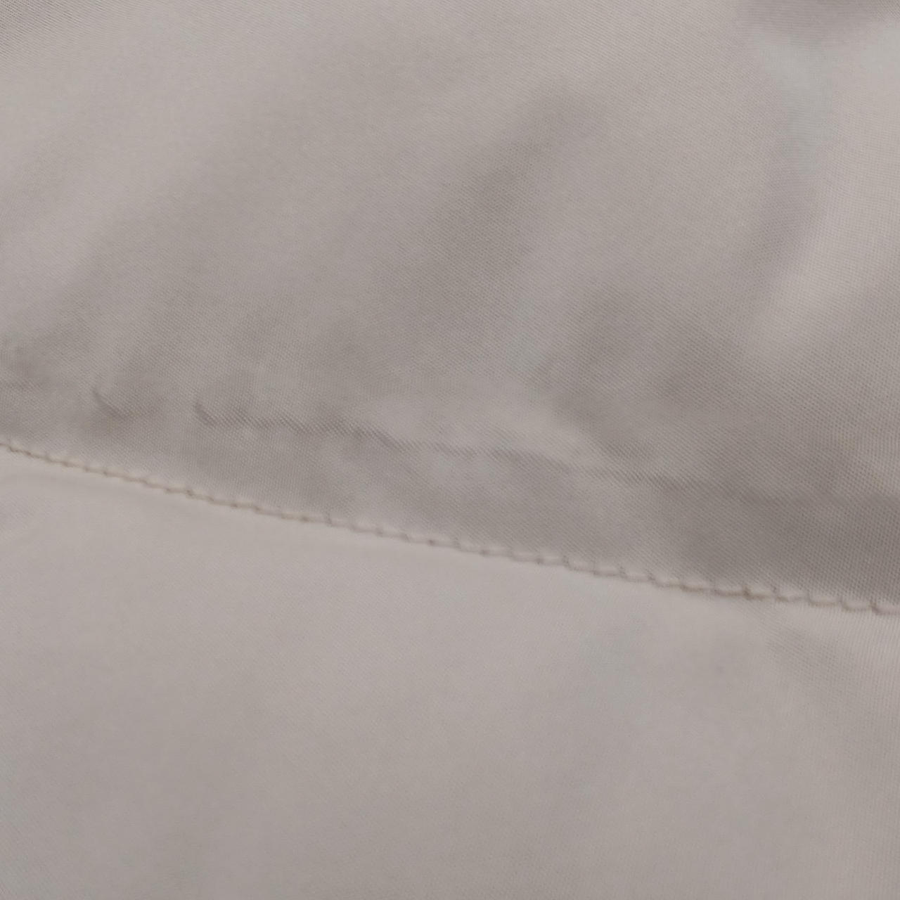 前身頃左ポケット付近汚れ