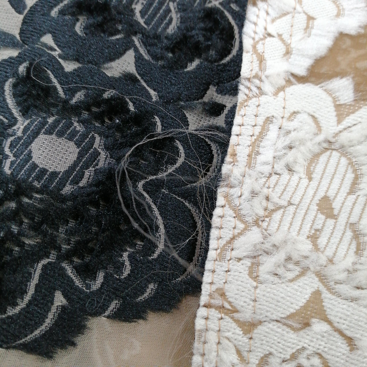 糸飛び出しあり