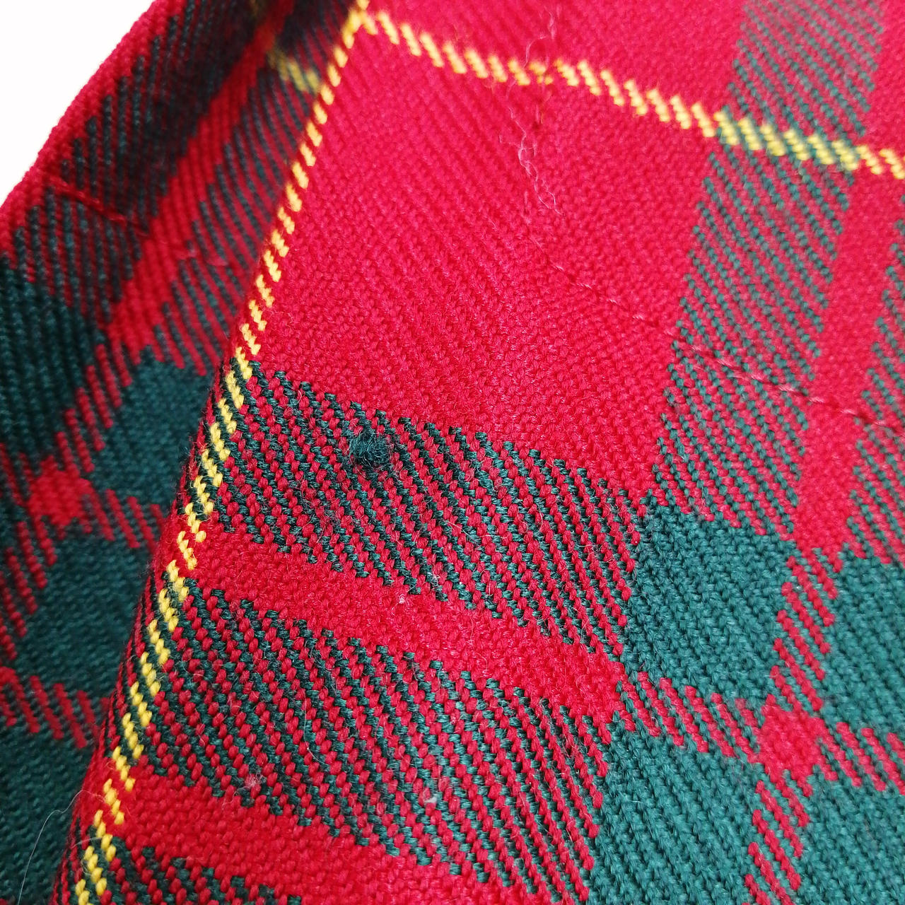 糸飛び出しあり