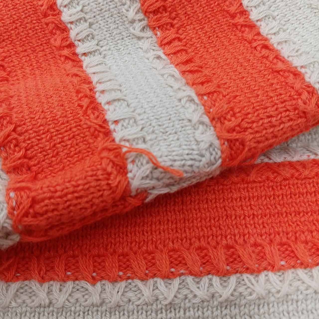 糸飛び出しあり