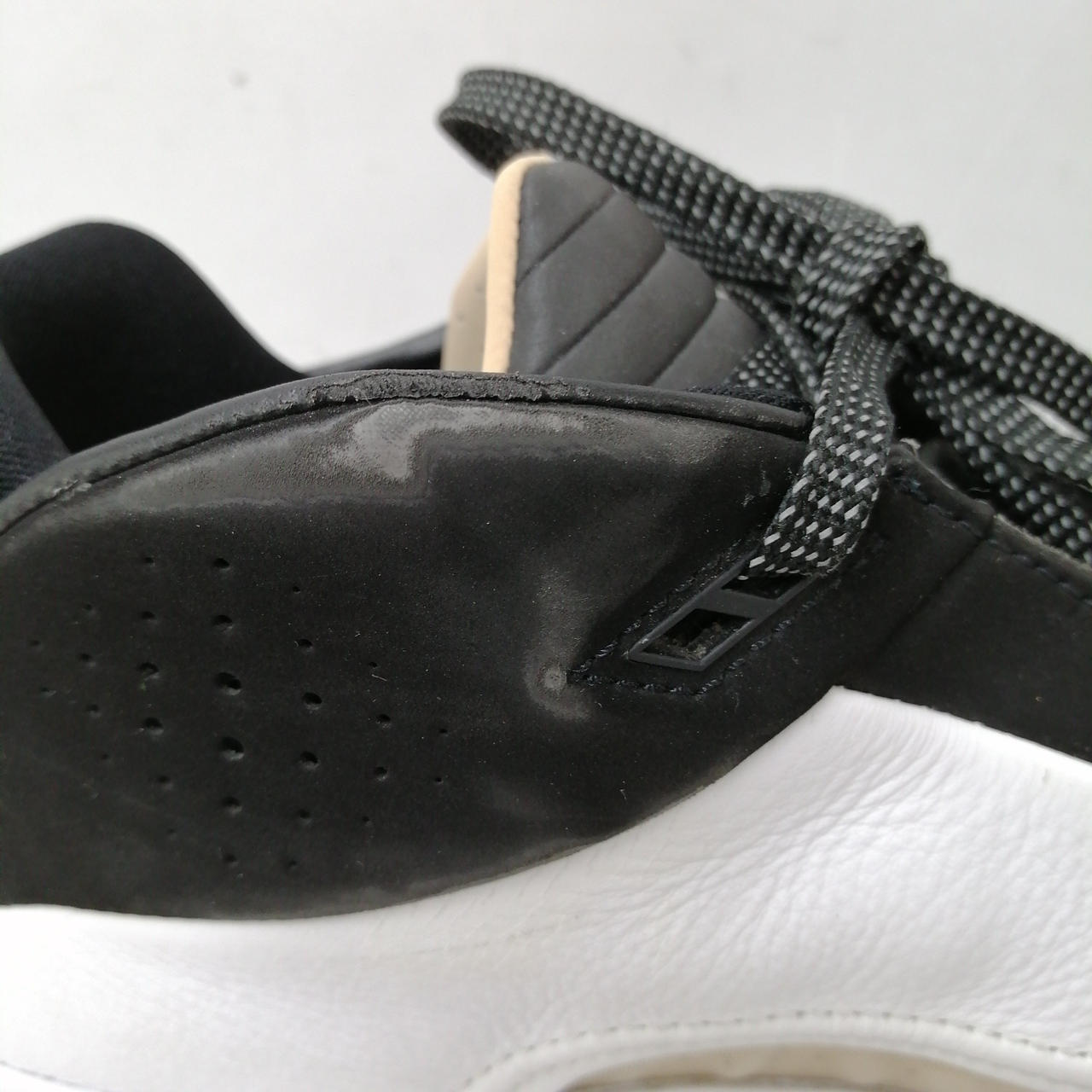 左足内側擦れあり