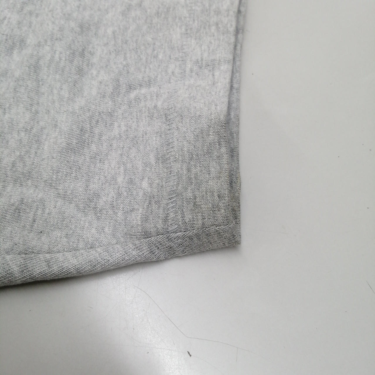 袖口シミ汚れあり