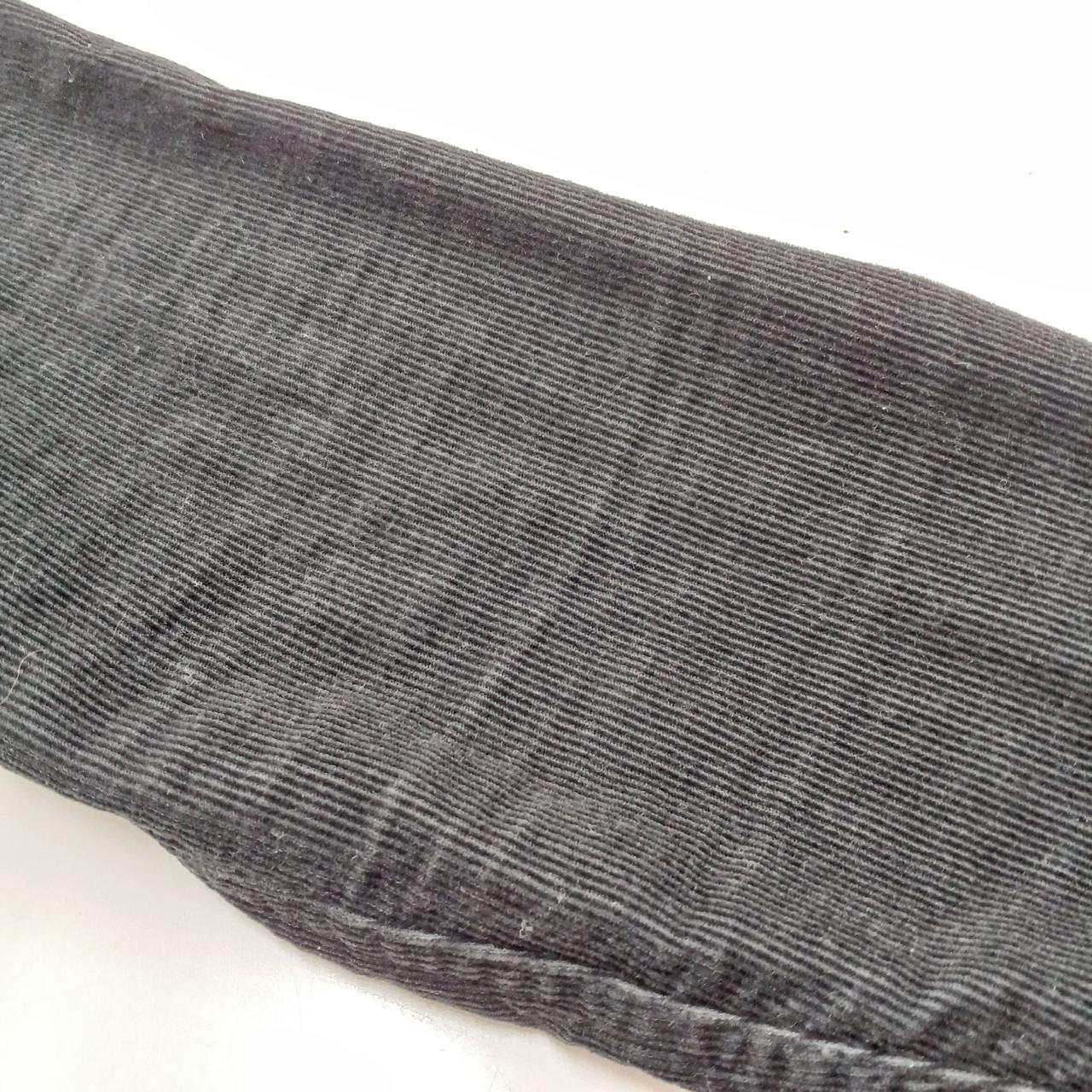 両ひじ部分シワ