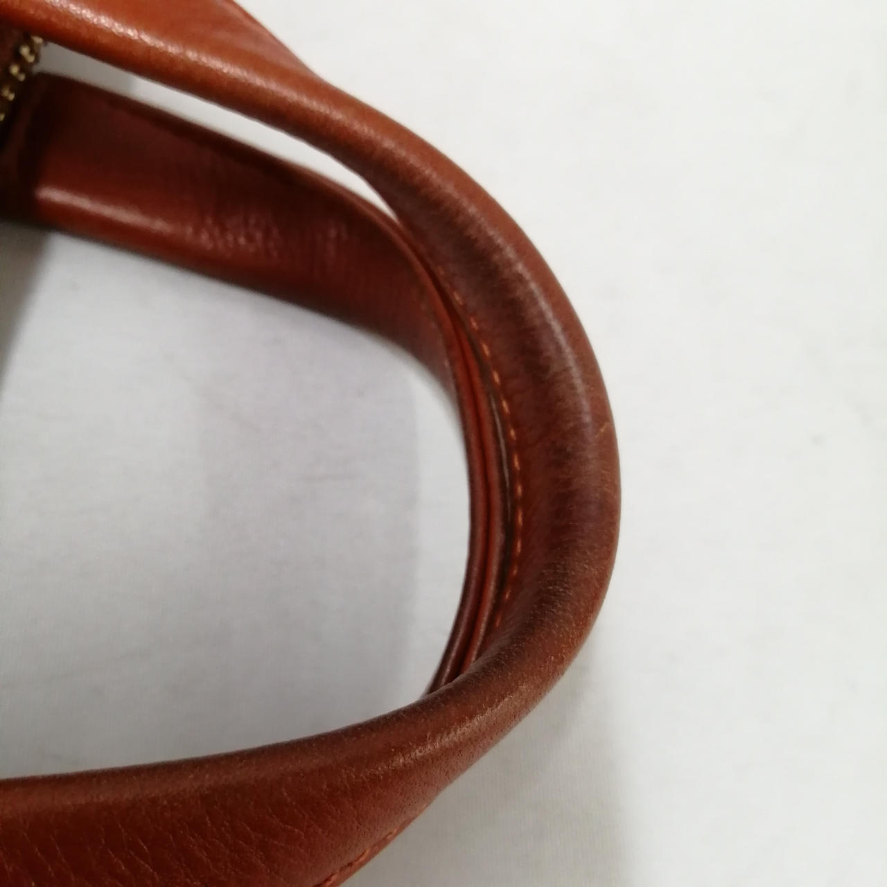 ハンドル汚れが見られます