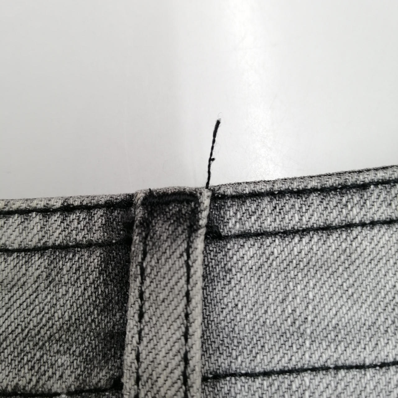 若干のほつれあり