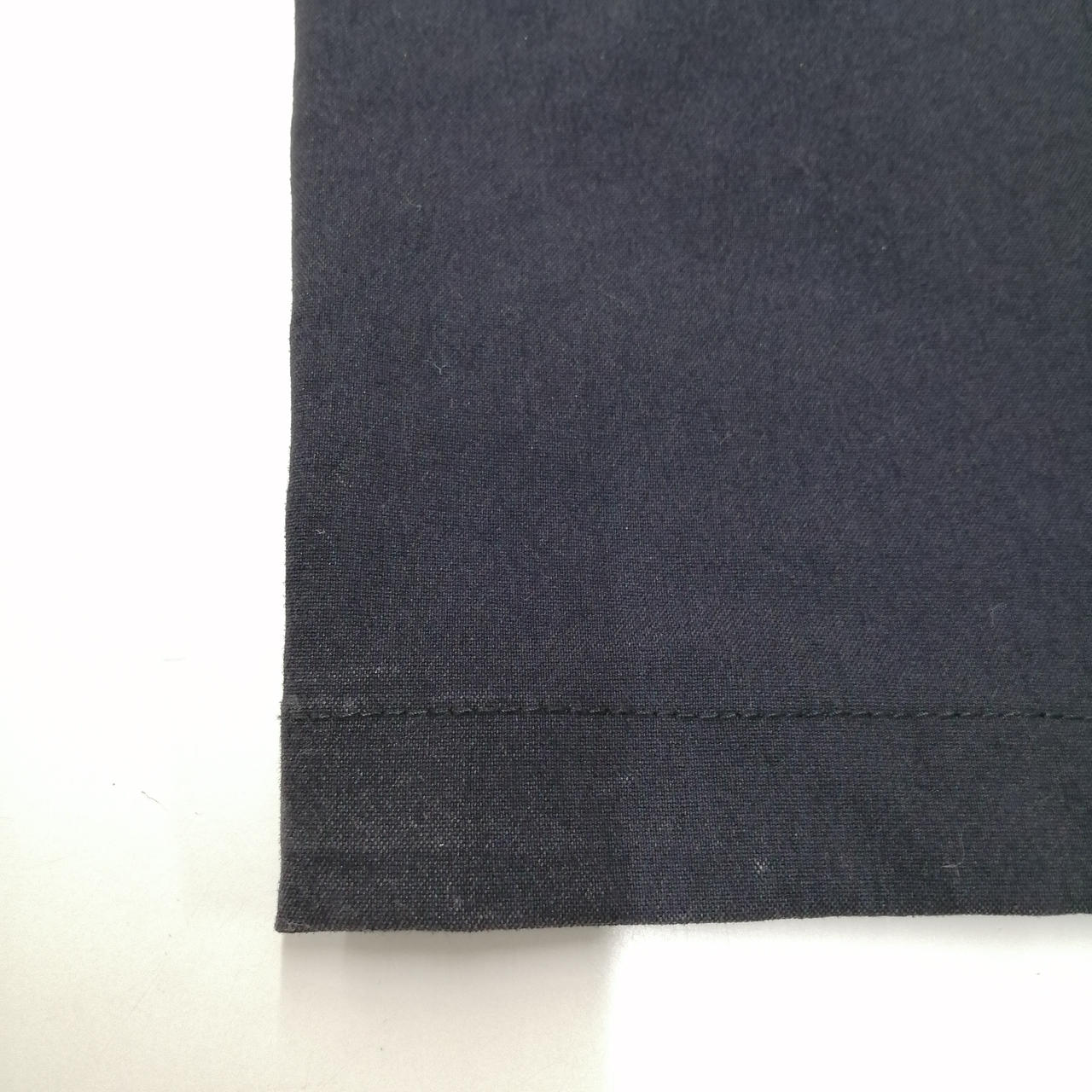 裾に若干の汚れあり