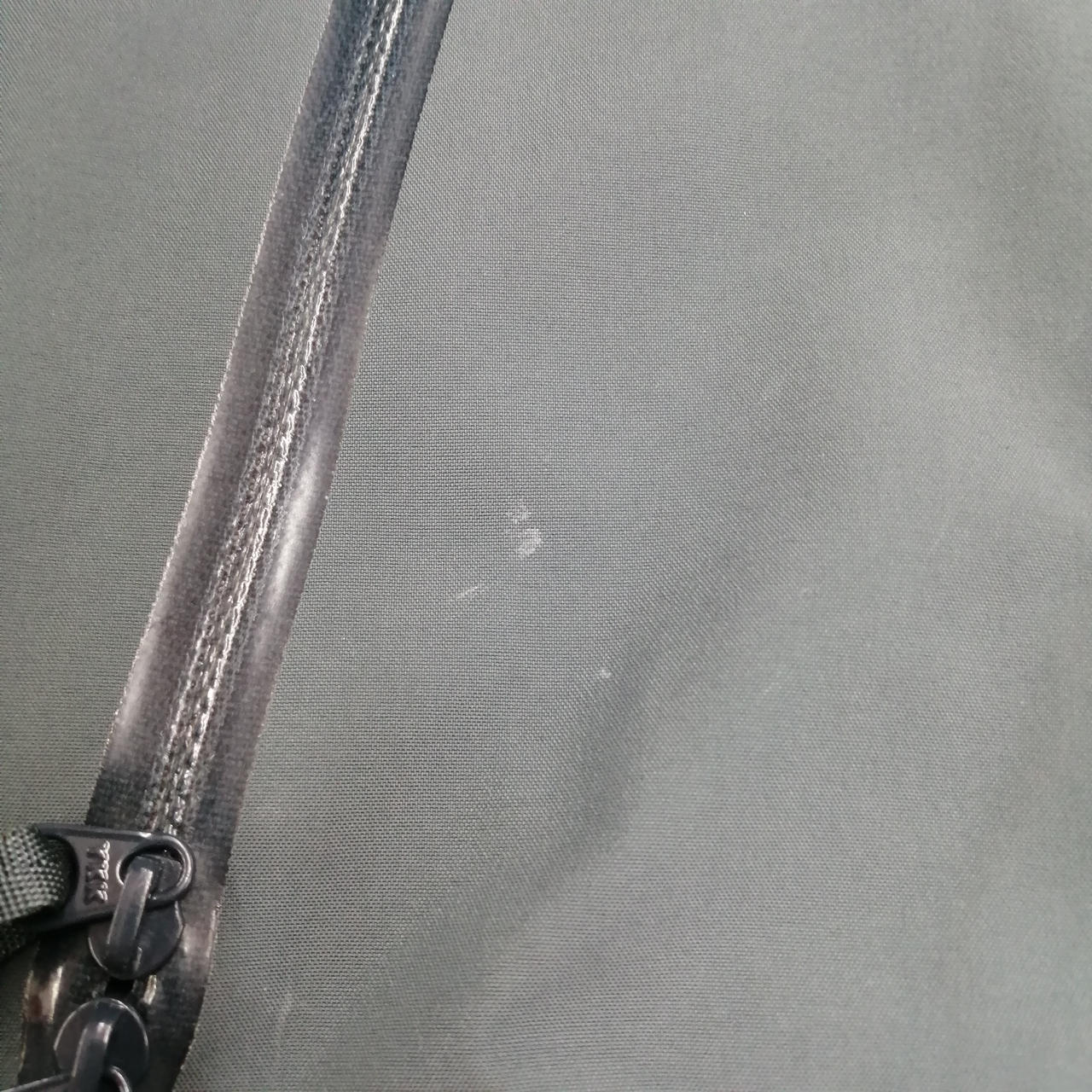 若干の汚れあり