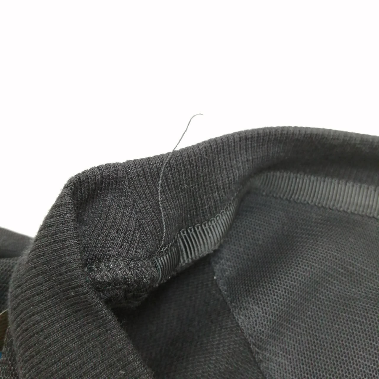 襟元若干のほつれあり