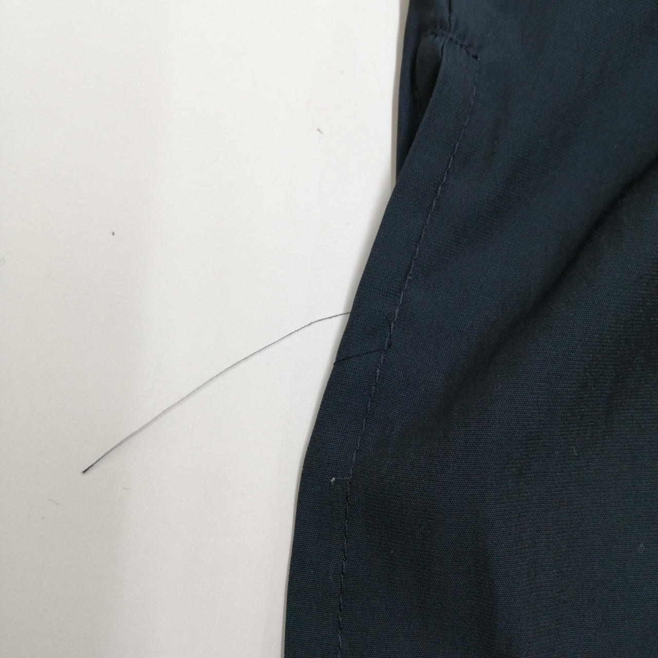 若干のほつれあり