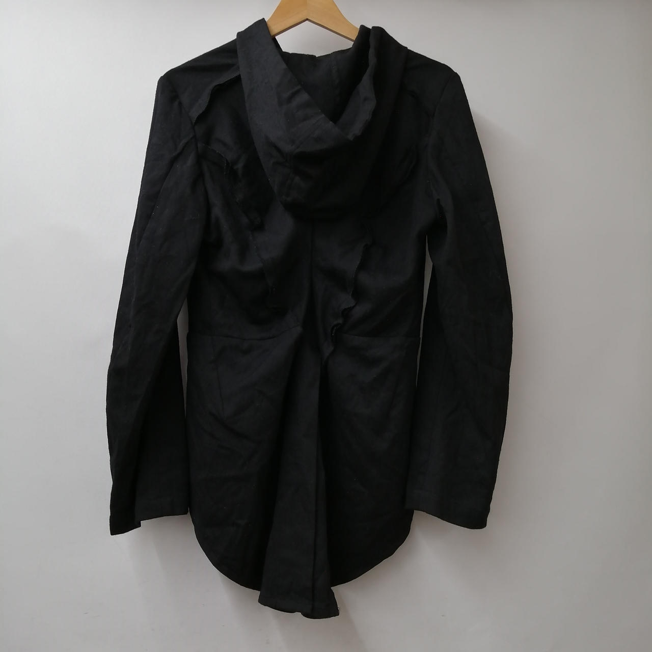 値下げ 13800円⇒11000円⭕️　ブラックコムデ　七分袖　燕尾ジャケット 40/-HIGH TWISTED SINGLE JERSEY COMBI RANDOM EMBROIDERY