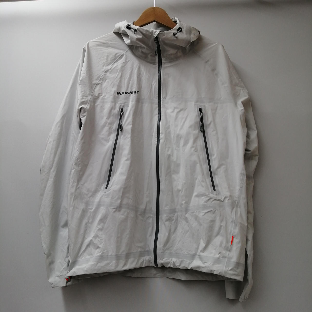 ★【中古】MAMMUT ジャケット ホワイト/グレー L マムート(MAMMUT)|ハードシェルジャケット|HARDOFFオフモール