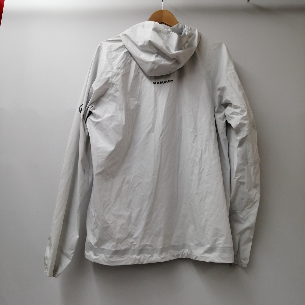 ★【中古】MAMMUT ジャケット ホワイト/グレー L マムート(MAMMUT)|ハードシェルジャケット|HARDOFFオフモール
