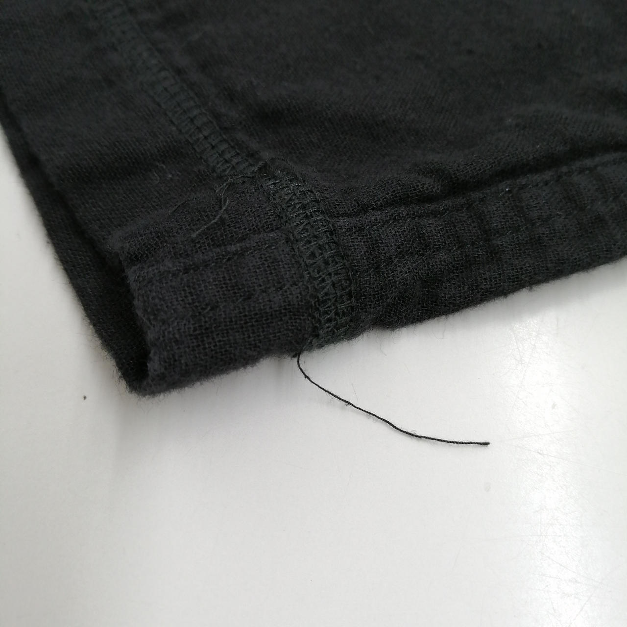 袖口ほつれあり