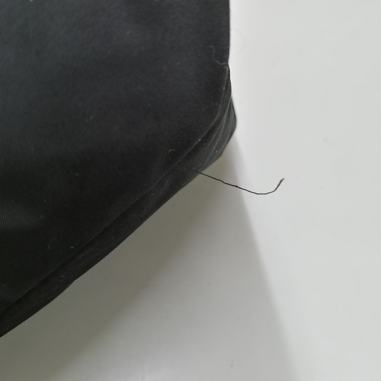 袖口ほつれあり