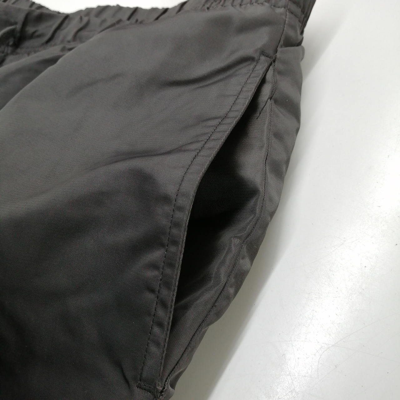 両サイドにポケット