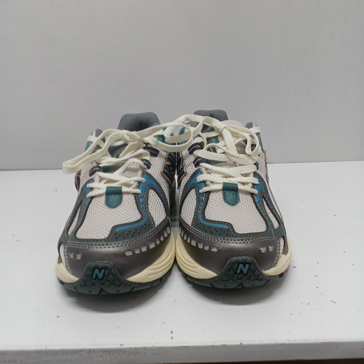 NEW BALANCE 型番：GRY/WHT/BLU/US7 1906