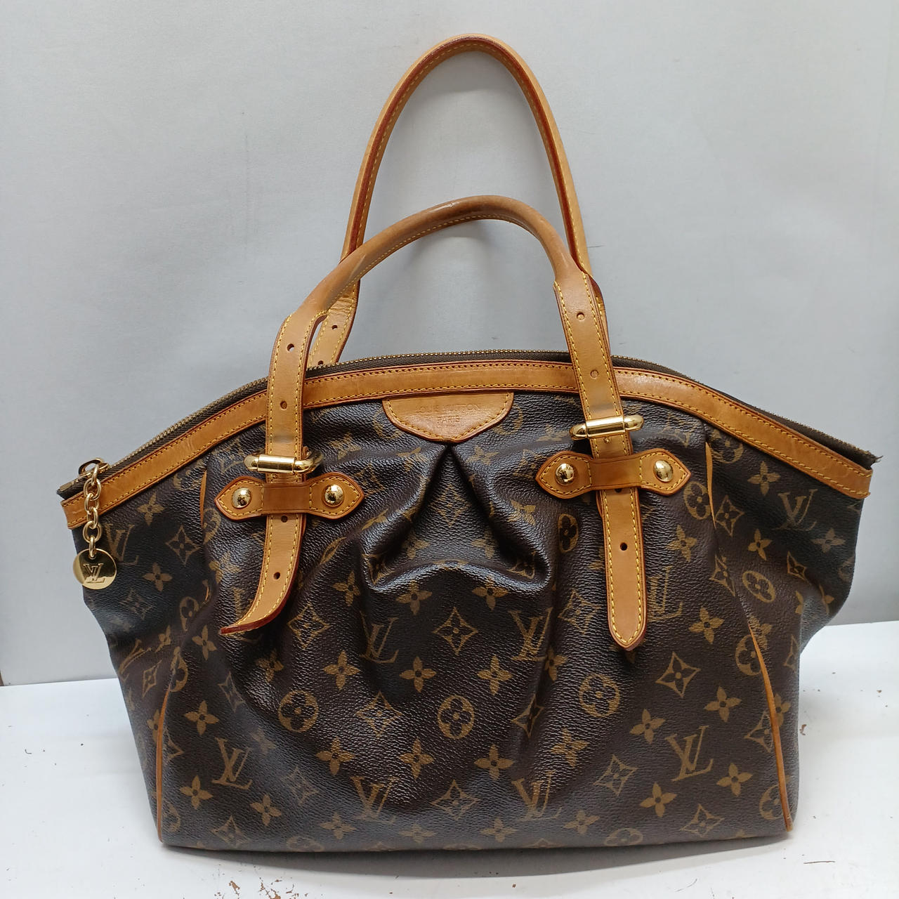 LOUIS VUITTON 型番：モノグラム/角スレ ティヴォリGM