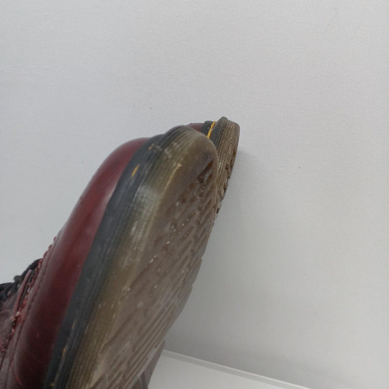 つま先削れあり