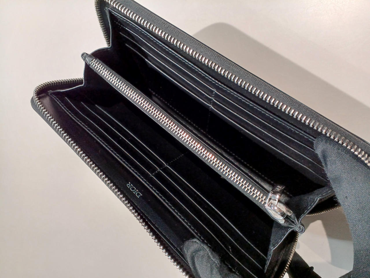 DIOR|ラウンドジップ長財布|【ハードオフ公式通販】オフモール DIOR|ラウンドジップ長財布|【ハードオフ公式通販】オフモール