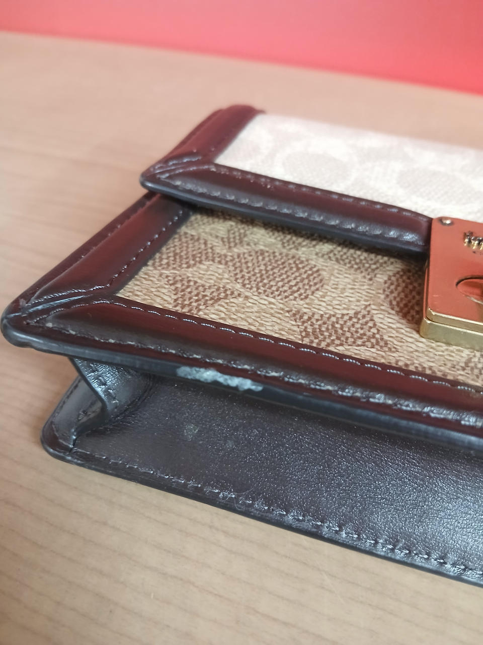使用感がございます。