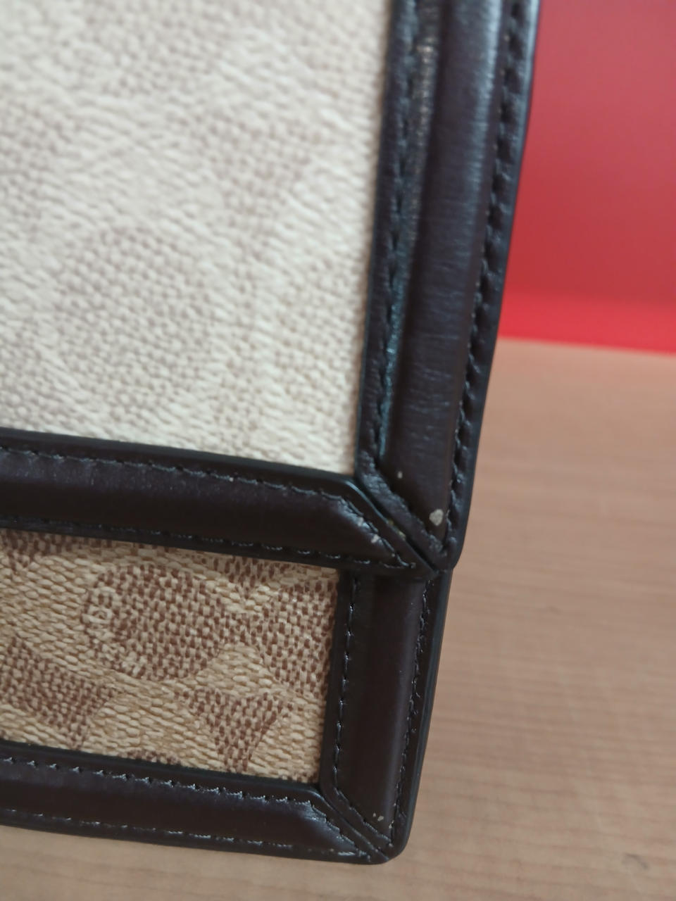 使用感がございます。