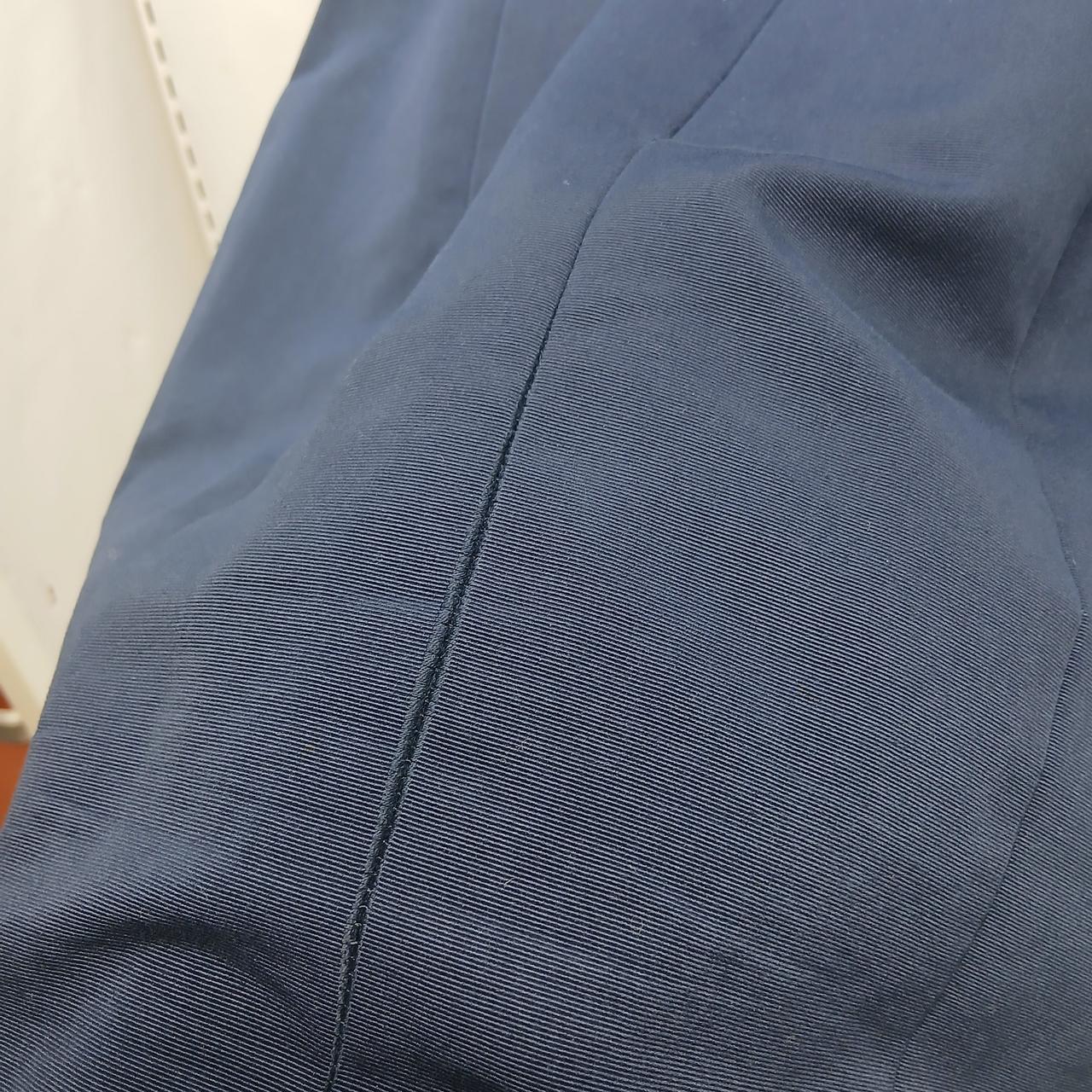 尻付近　生地伸び