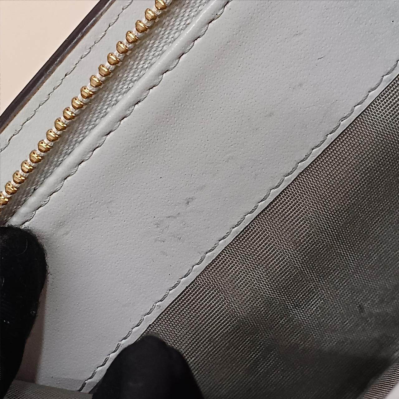 コインケース汚れあり