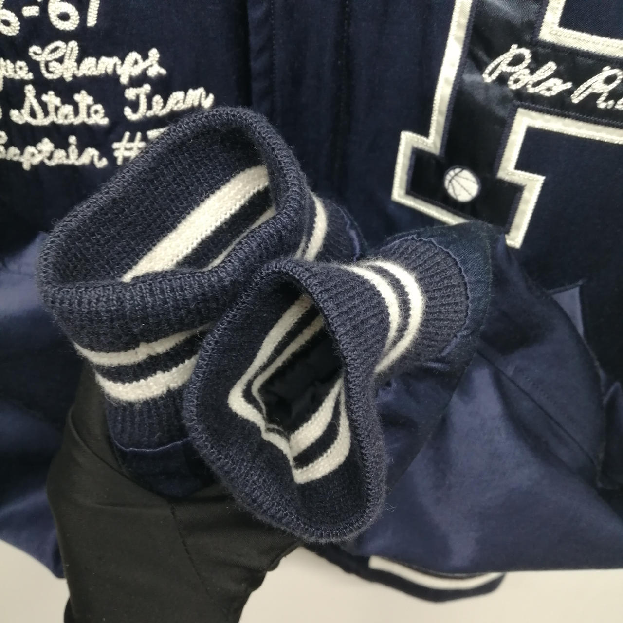 【雰囲気抜群❗️】RALPH LAUREN 総柄 カレッジデザイン スタジャン ポロラルフローレン(POLO RALPH LAUREN)|スタジャン|HARDOFFオフ