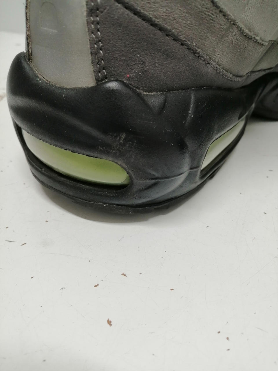 使用感がございます。