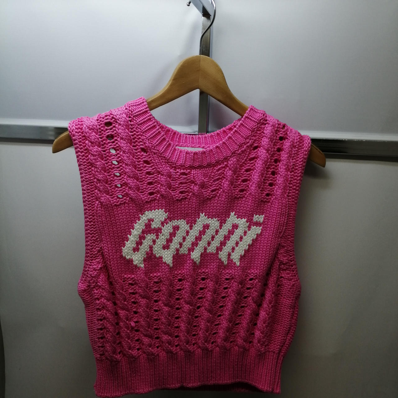 ★価格交渉OK★未使用新品タグ付きGANNI ロゴニットベスト 351027064_1.jpg