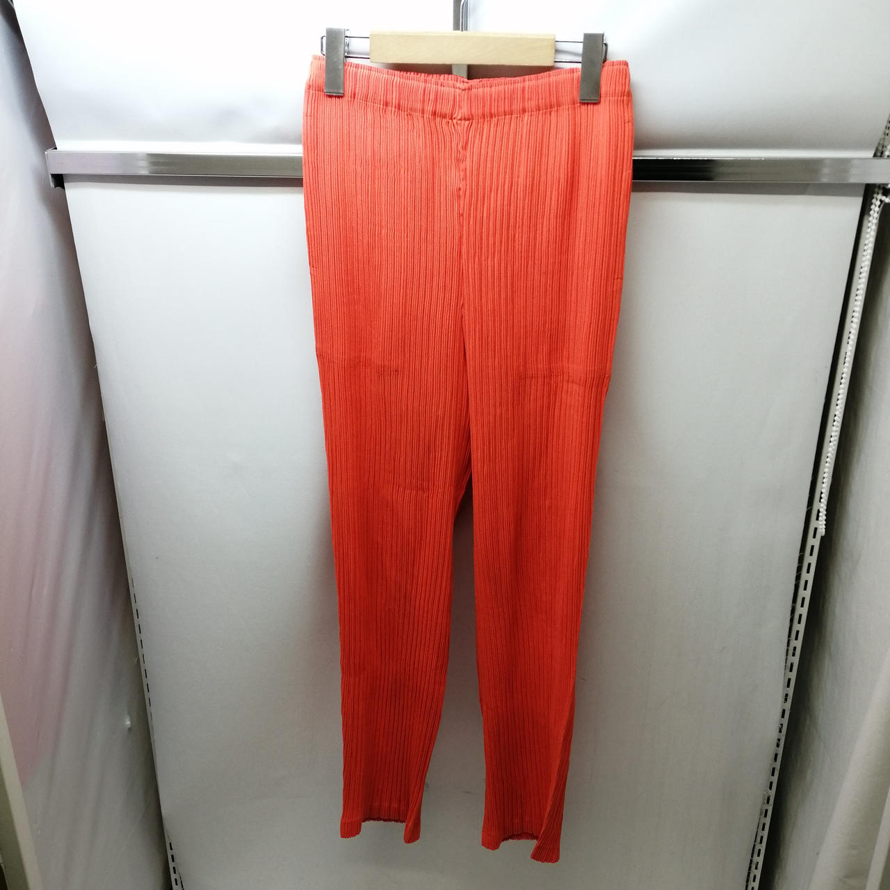 極美品✨ISSEY MIYAKE プリーツ　長袖　オレンジ　レッド　透け感 WAVE PLEATS – isseymiyake.com