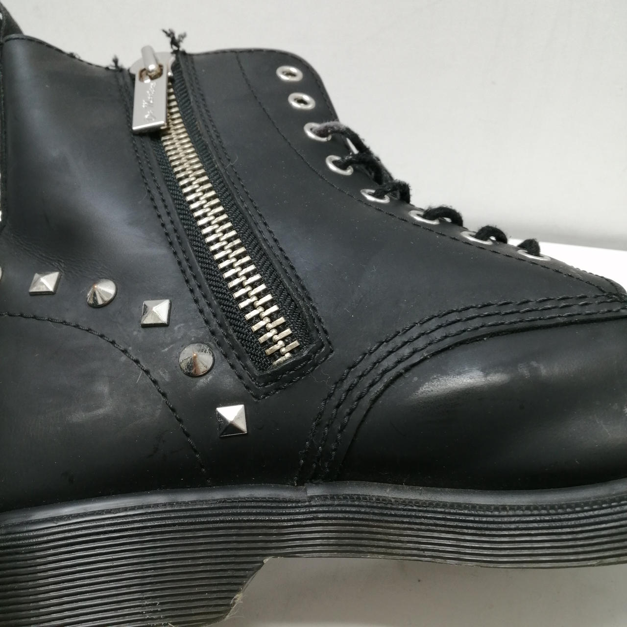 使用感がございます。