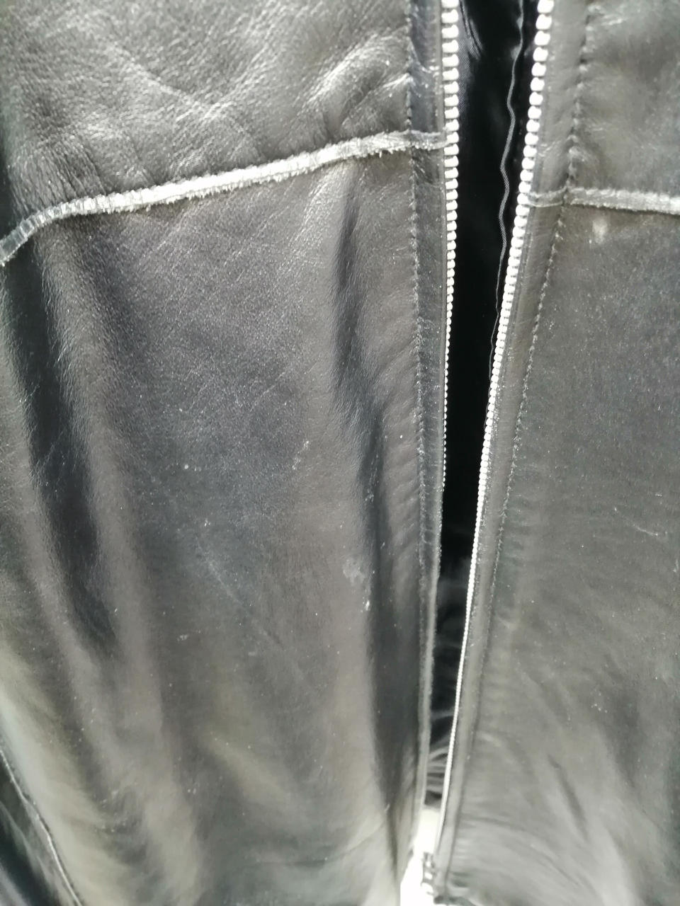 使用感がございます。