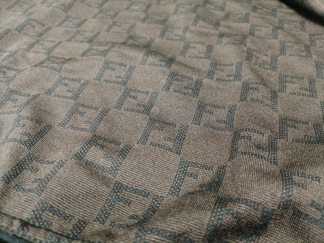 一部白シミあり