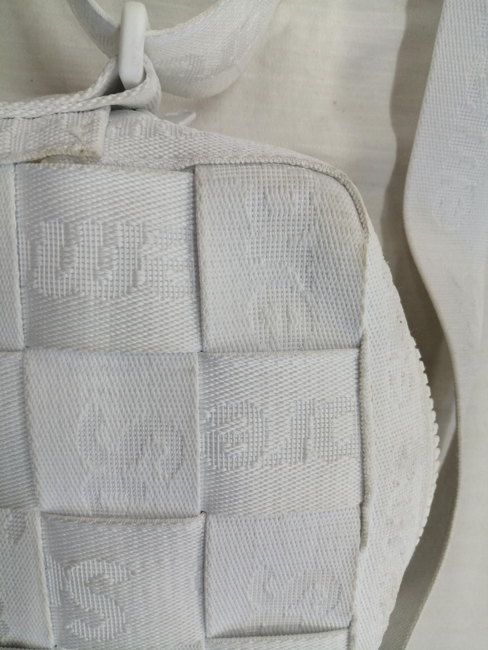 表面のヨゴレあり